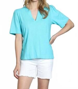 NEW APNY split neck tee with short sleeve in capri
